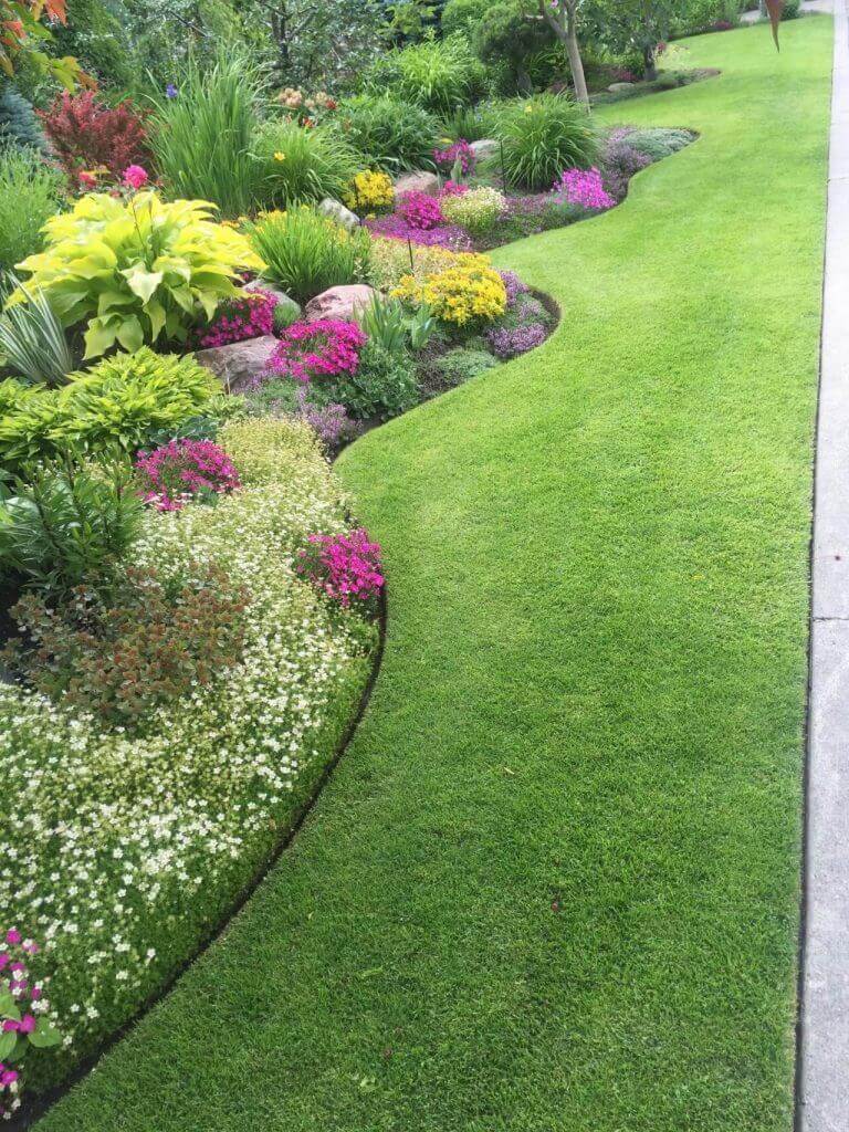 Modern Lawn Edging Ideas ‘Invisible’ Lawn Edging