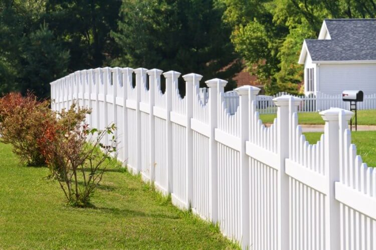 White Privacy Fence Ideas White Picket Fence