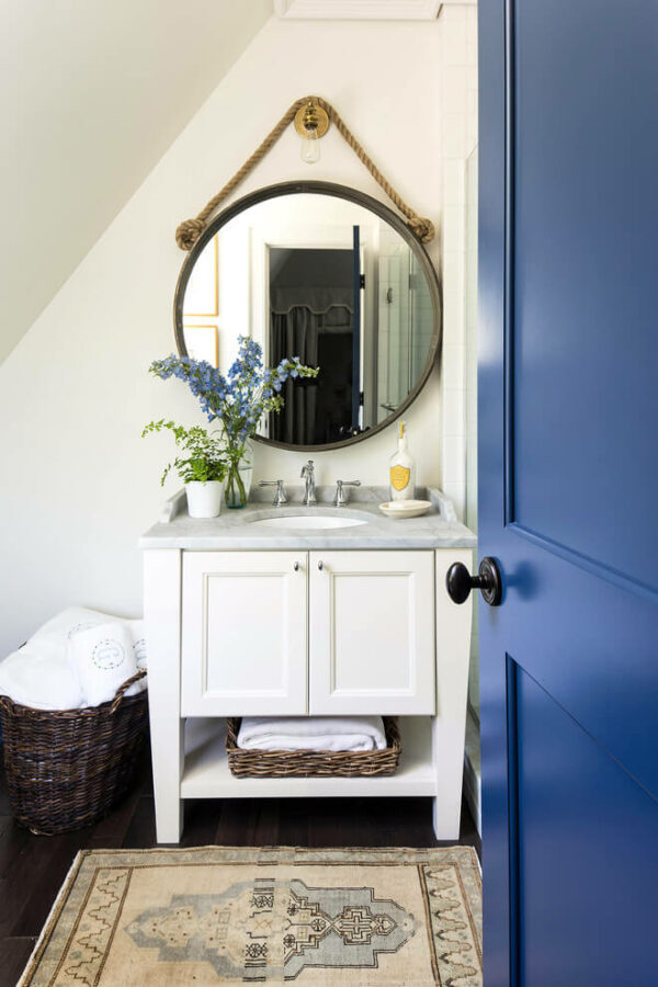 Bathroom Vanity Ideas for Small Spaces Classic Compact Vanity