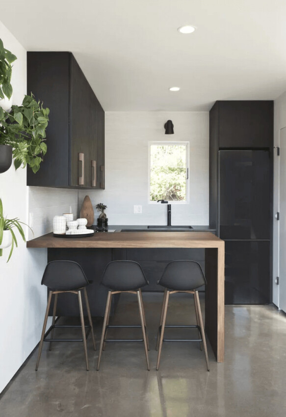 Black Kitchen Cabinet Elegance in Simplicity