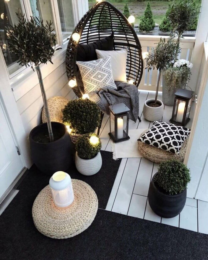 christmas Balcony Decor Ideas Cozy Outdoor Space