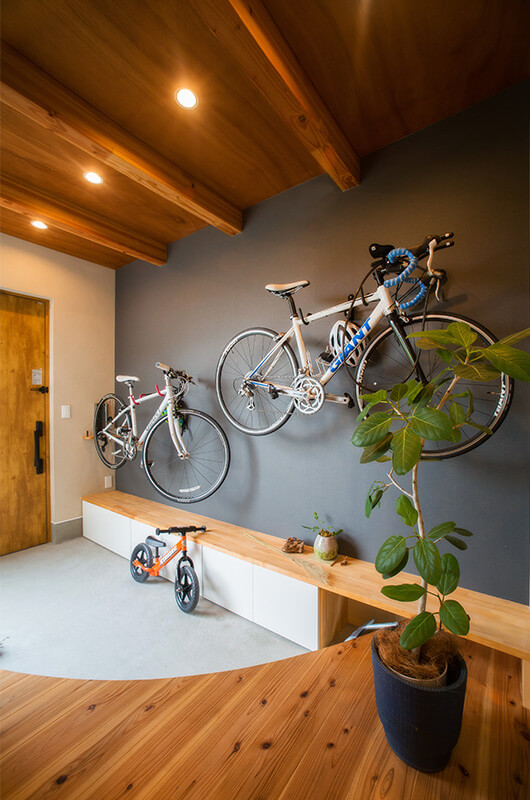 Mountain Bike Storage Ideas Bikes across the Wall